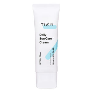 Un tube de TIAM Daily Sun Care Cream SPF50+ PA++++ pour une protection quotidienne de la peau.